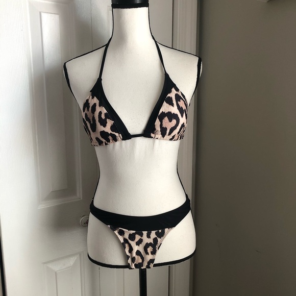 Sexy Leopard Bikini 🔥 - Picture 2 of 7